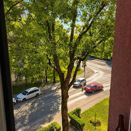 Apartman On The Edge Of The Center Ljubljana